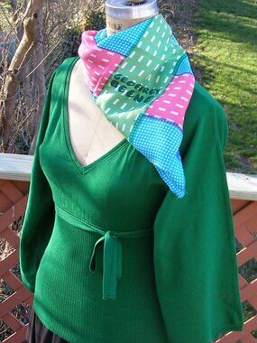 🇫🇷 🗼 Gorgeous Large Vintage Geoffrey Beene Silk Scarf